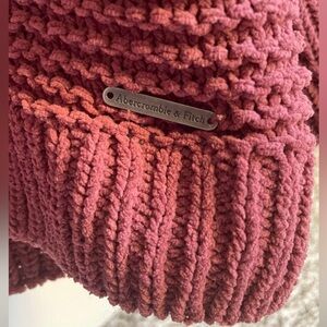 Abercrombie & Fitch Sweater